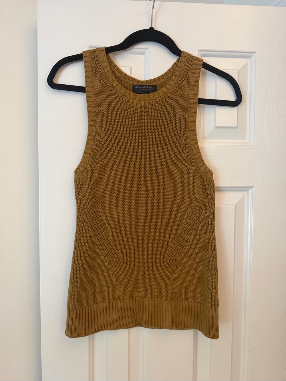 Banana Republic Ribbed Knit Tank in Mustard